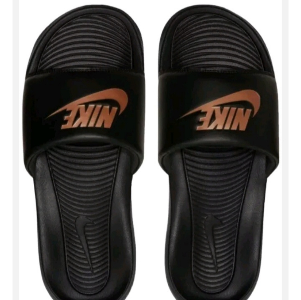 *NWT* Nike Woman's Slides Size 8, 9 & 10